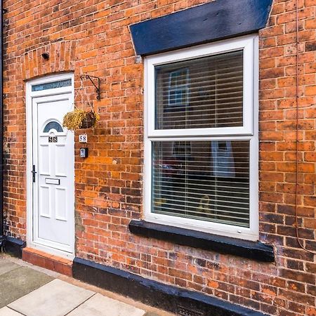 Spacious 2-Bed City-Centre Cottage In Chester By 53 Degrees Property - Ideal For Groups & Couples - Sleeps 6 Экстерьер фото