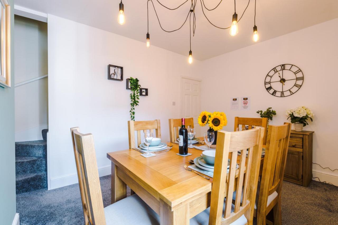 Spacious 2-Bed City-Centre Cottage In Chester By 53 Degrees Property - Ideal For Groups & Couples - Sleeps 6 Экстерьер фото