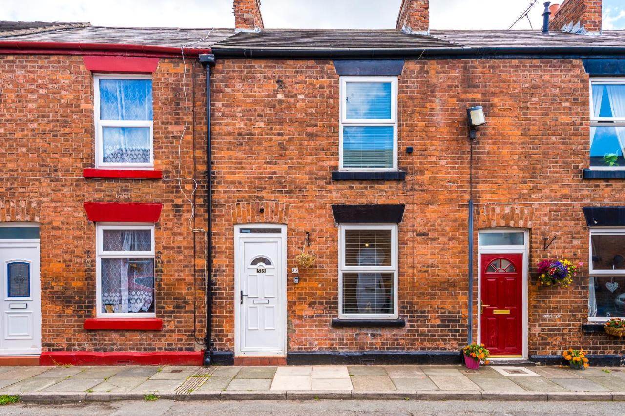 Spacious 2-Bed City-Centre Cottage In Chester By 53 Degrees Property - Ideal For Groups & Couples - Sleeps 6 Экстерьер фото